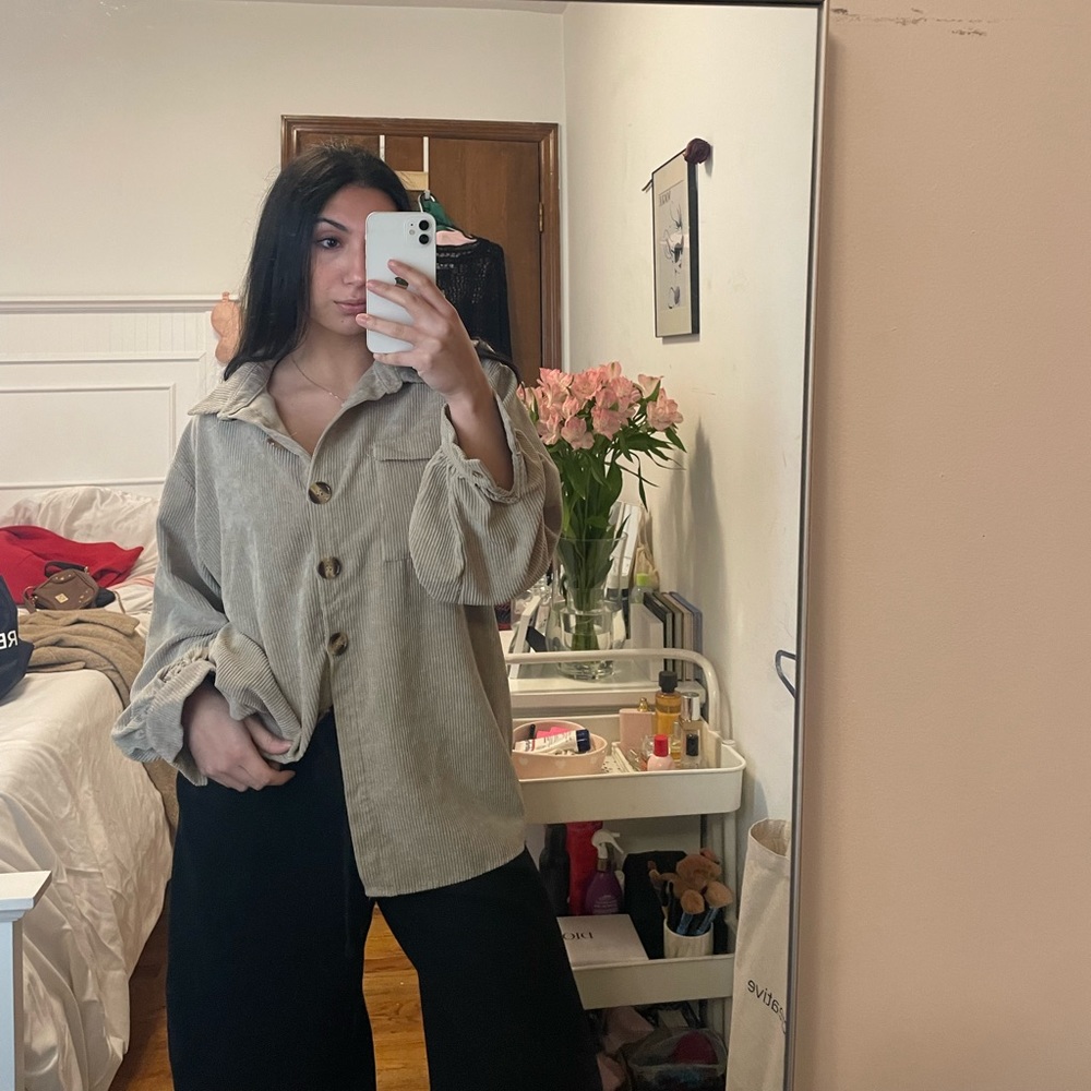 BOOHOO Button Up Shirt SIZE 6